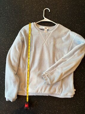 Athleta brand Cozy Light Blue Women’s/Girls Fleece Sweatshirt - Classic Crew